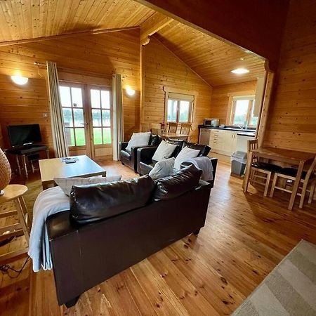 Lilly Lodge, Lake Pochard Южен Сърни Екстериор снимка