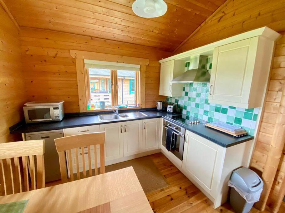 Lilly Lodge, Lake Pochard Южен Сърни Екстериор снимка
