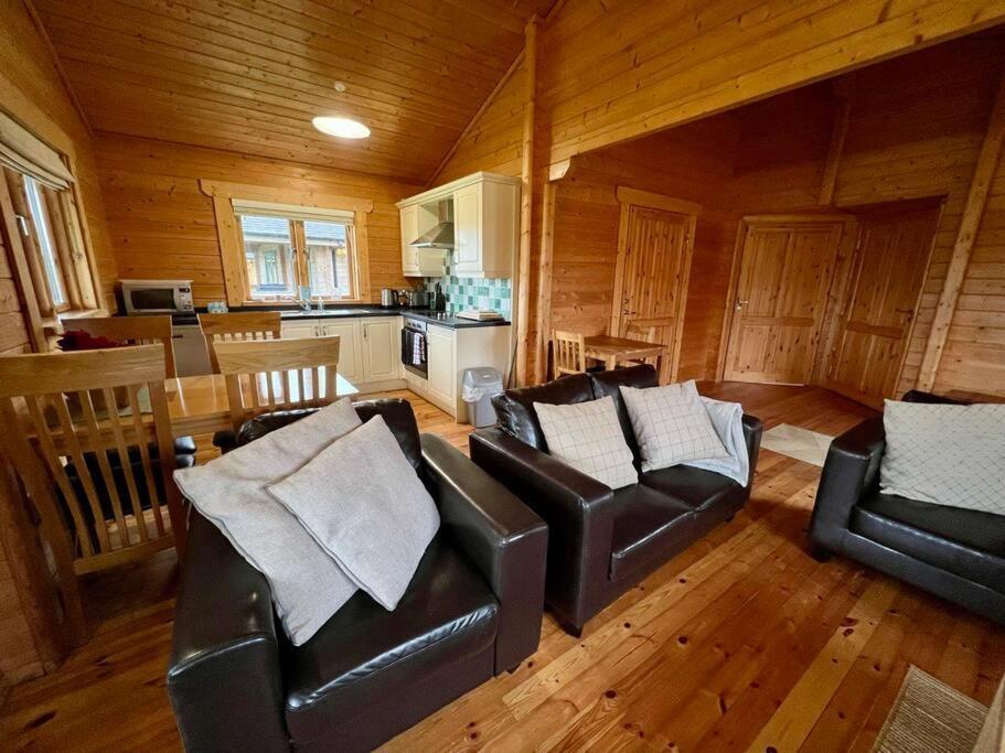 Lilly Lodge, Lake Pochard Южен Сърни Екстериор снимка